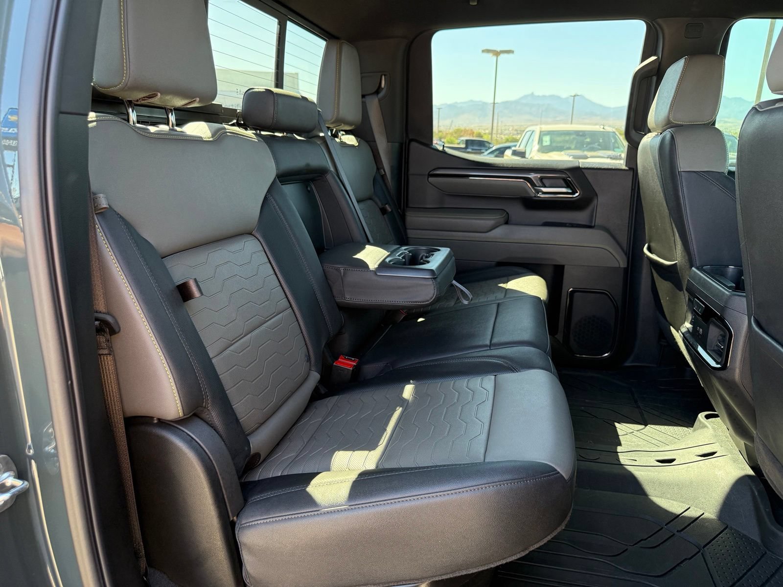 2025 Chevrolet Silverado 1500 ZR2 - Photo 47