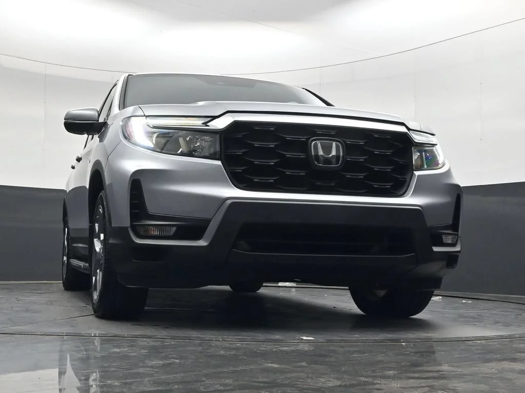 Used 2023 Lunar Silver Metallic Honda EX-L image 31