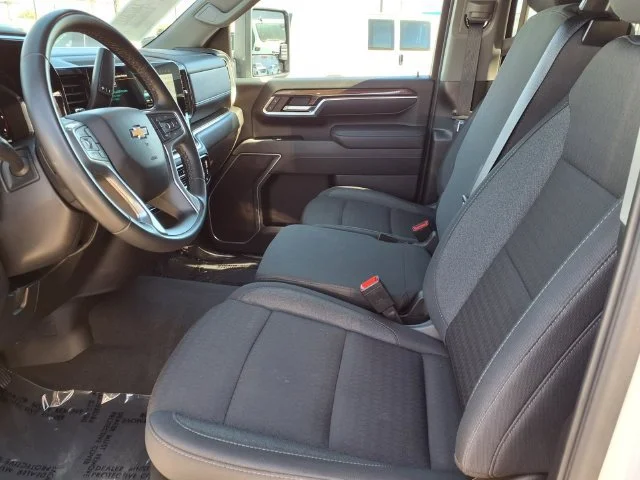 Used 2026 Summit White Chevrolet LT image 19