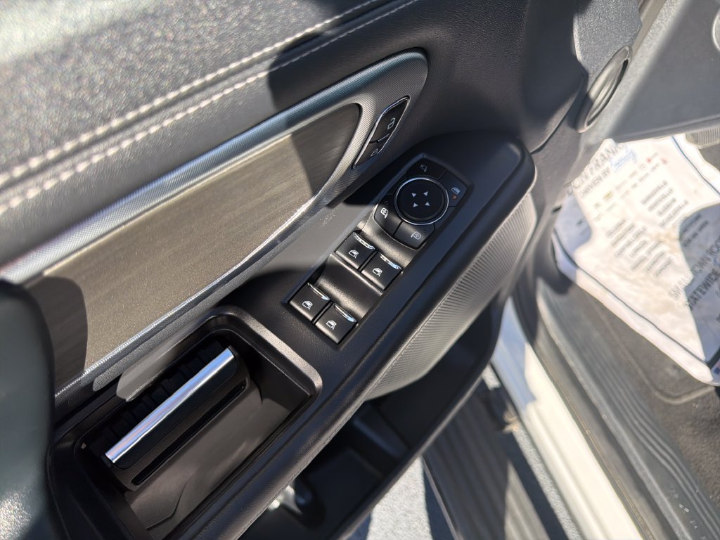 Used 2025 White Ford Platinum image 12