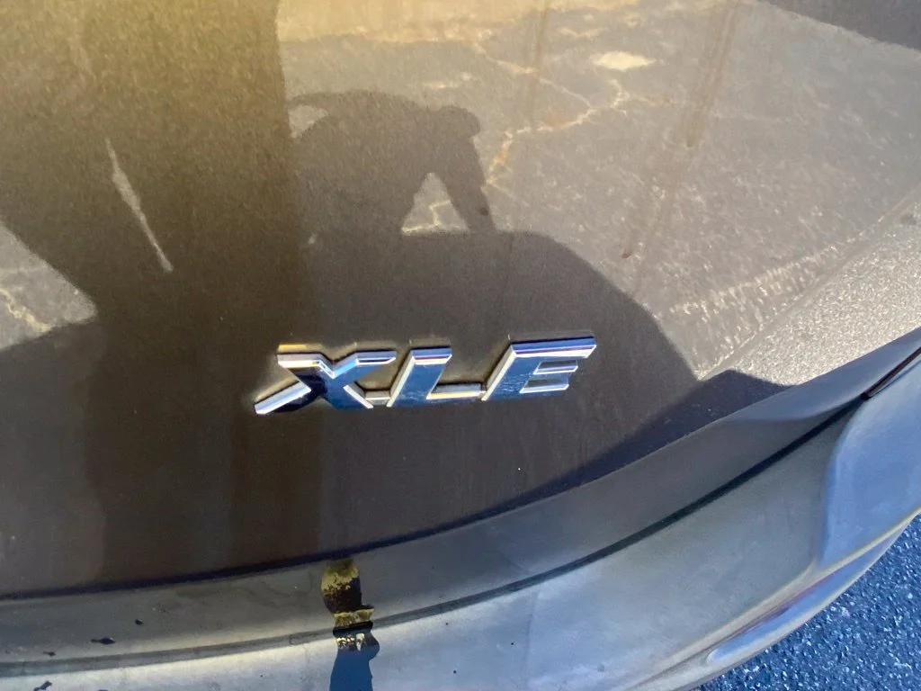Used 2014 Gray Toyota XLE image 14