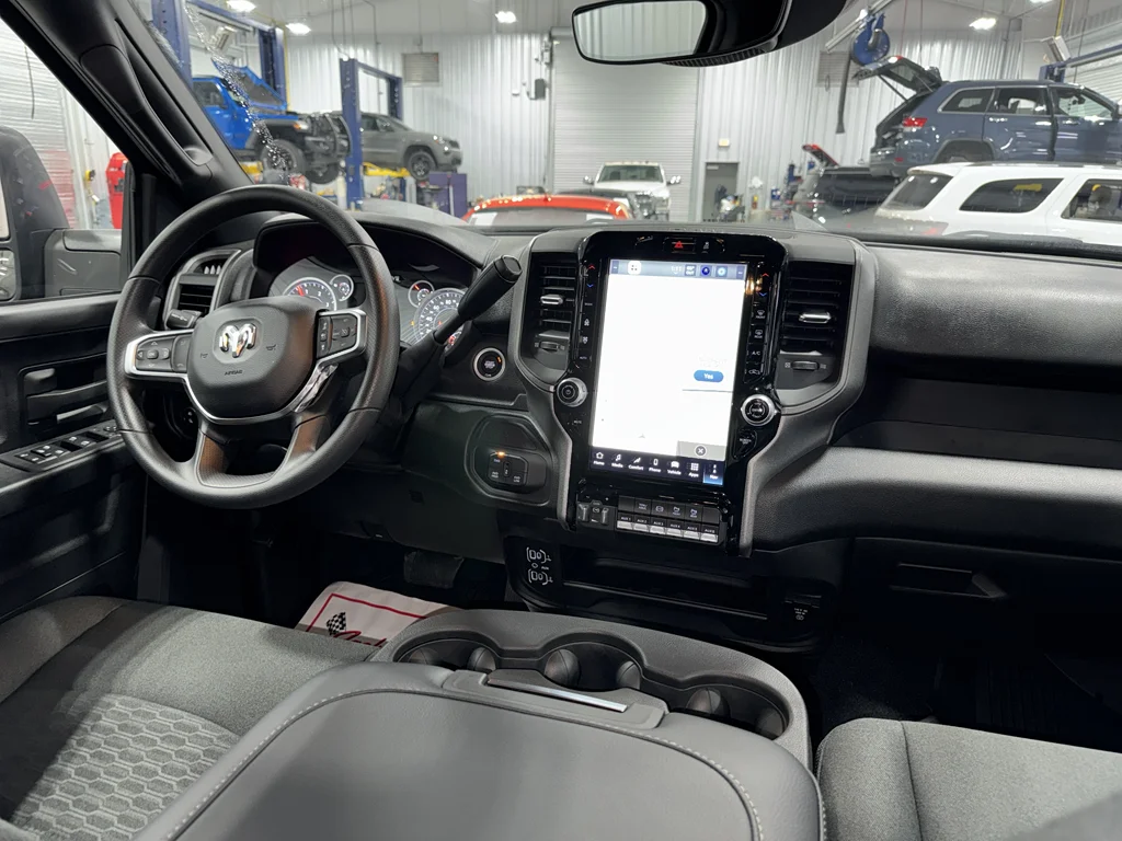 2025 RAM 2500 Tradesman - Photo 12