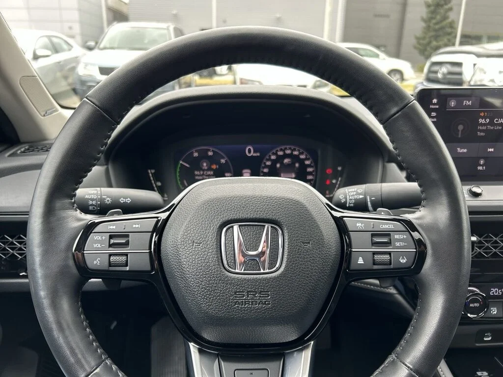 Certified Used 2025  Honda Touring eCVT Hybrid Sedan Certified Pre-Owned   No image 22