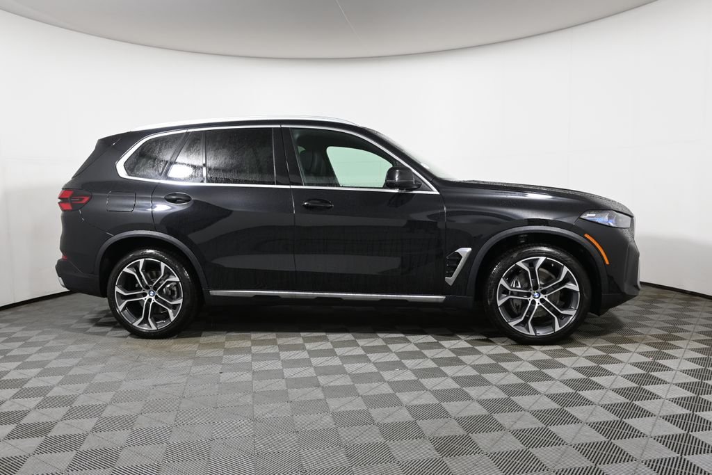 New 2026 Black Sapphire Metallic BMW xDrive40i image 8
