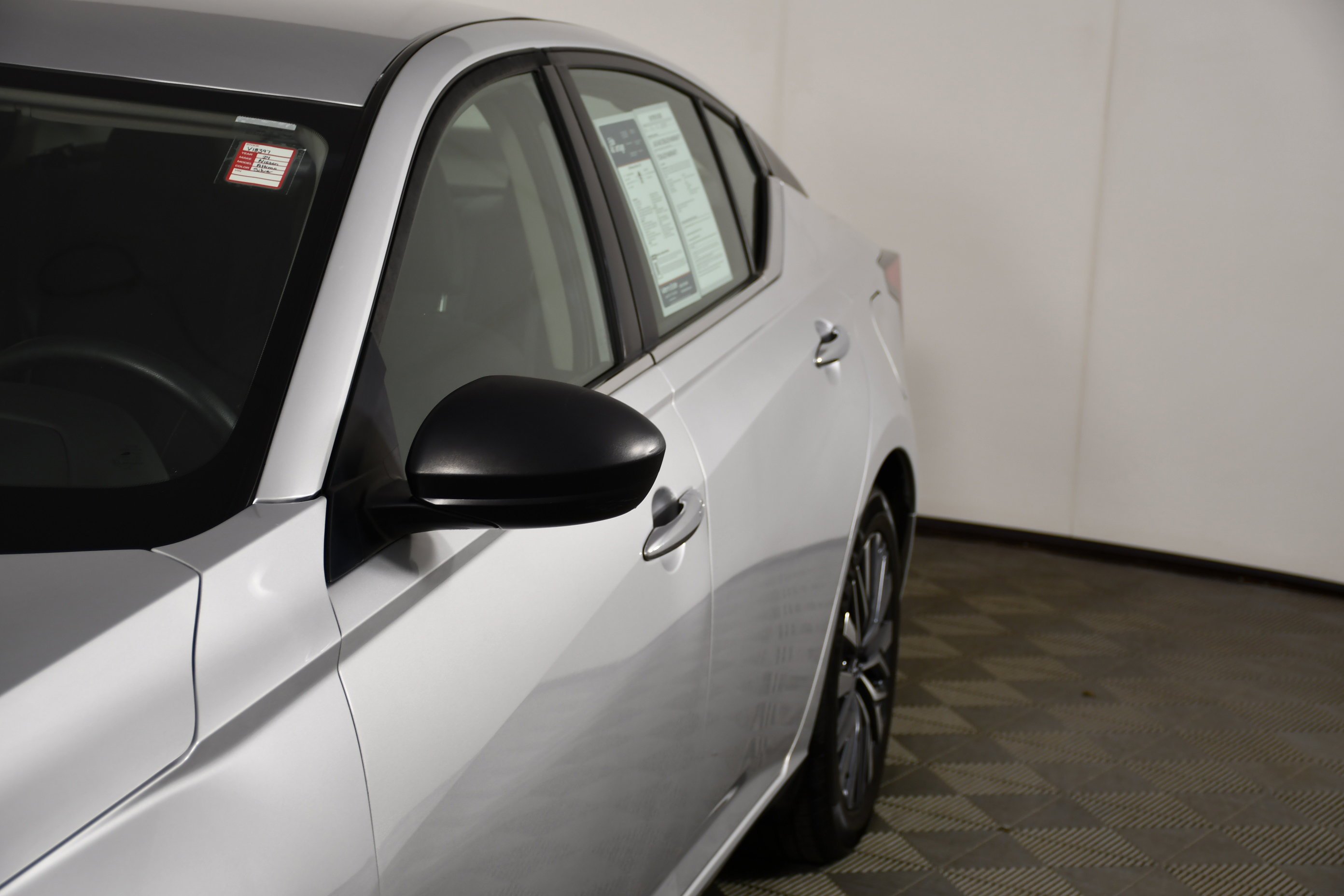 Used 2024 Brilliant Silver Metallic Nissan 2.5 SV image 13