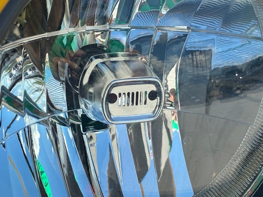 Used 2020  Jeep Rubicon image 34