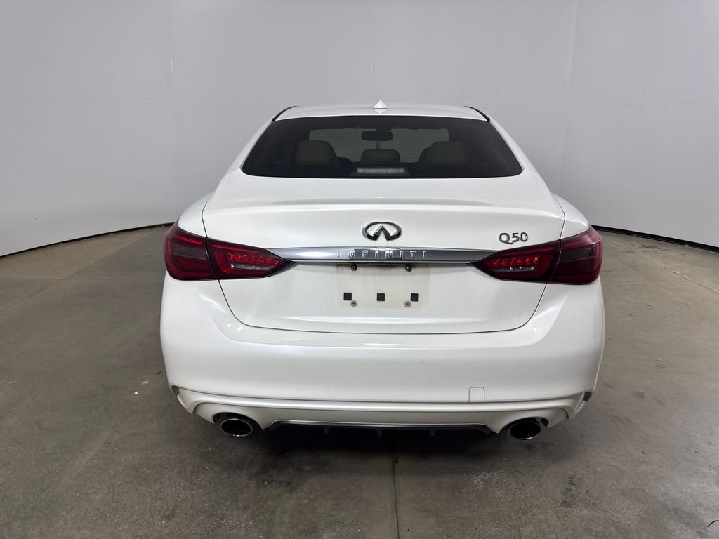 Used 2019 White INFINITI 3.0t LUXE image 6