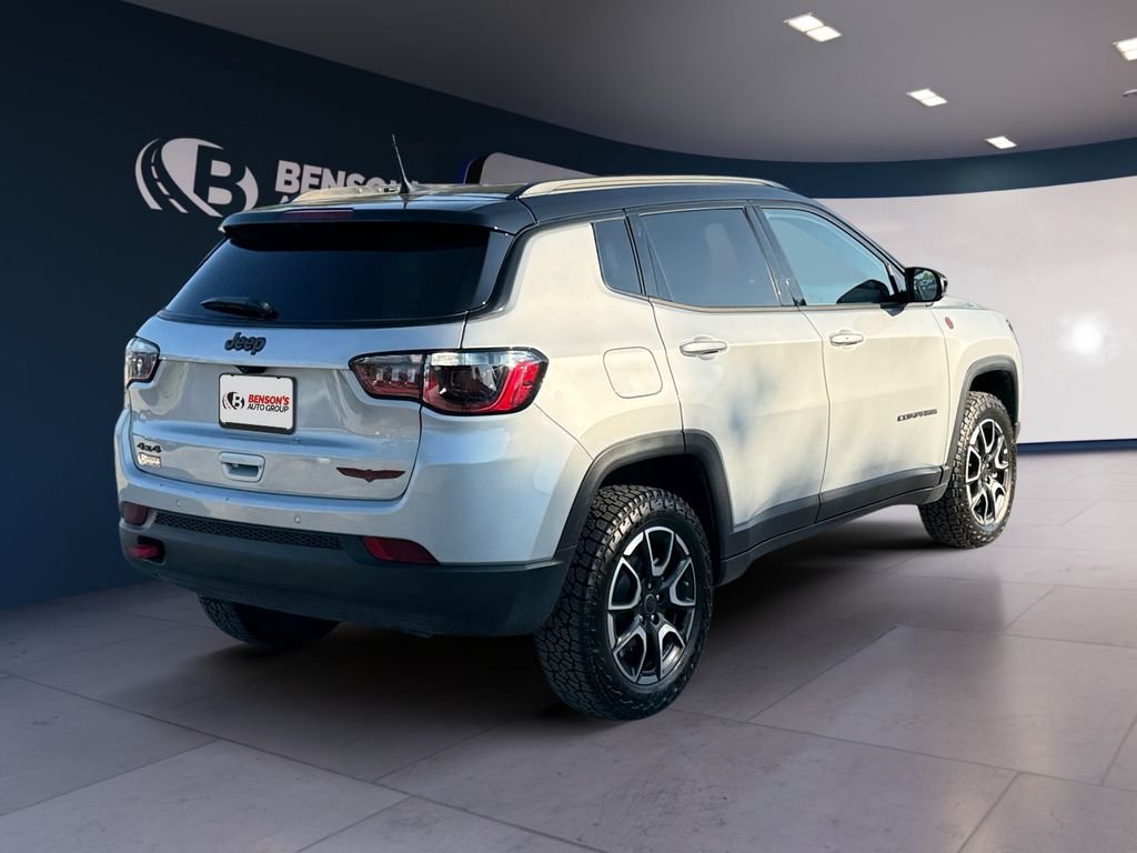 Used 2025 Silver Jeep Trailhawk image 5