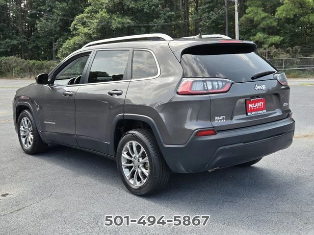Used 2019 Gray Jeep Latitude Plus image 3
