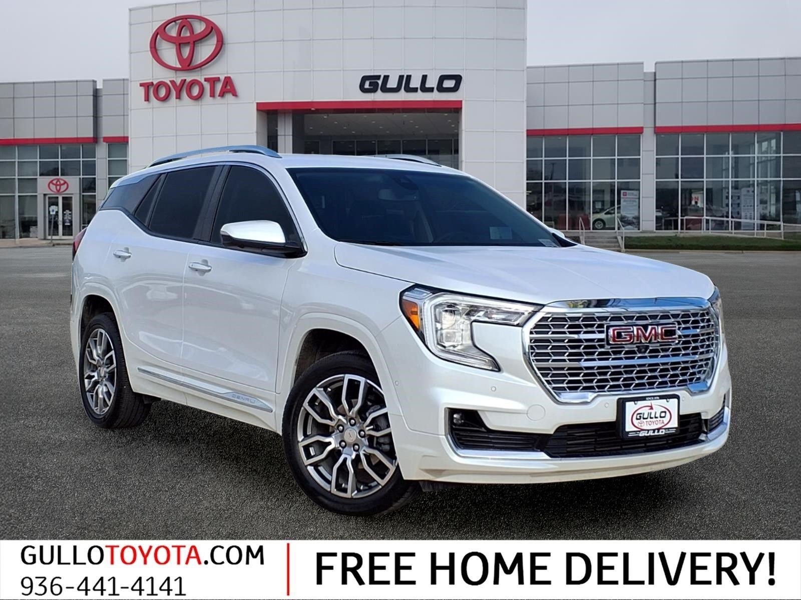2024 GMC Terrain Denali AWD's photo