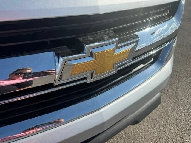 Used 2016 SILVER ICE METALLIC Chevrolet 4WD LT image 27