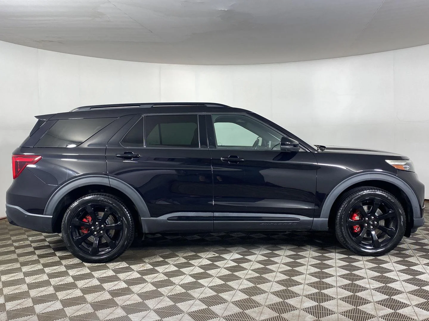 Used 2020 Agate Black Ford ST image 25