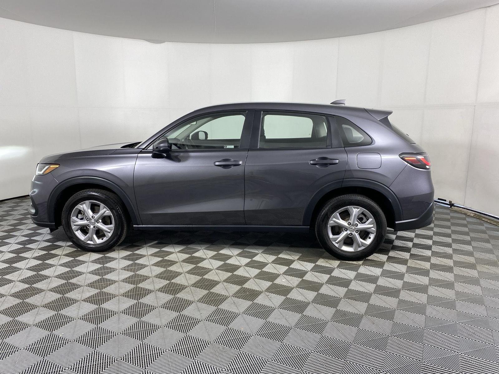 Used 2023 Modern Steel Metallic Honda LX image 4