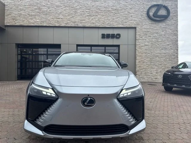 New 2026 Iridium Lexus 450e Premium image 2