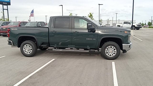 2026 Chevrolet Silverado 3500 HD LT - Photo 9