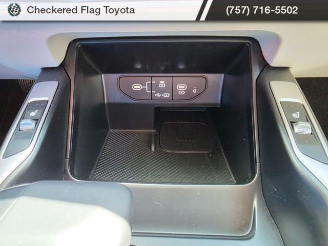 Used 2024 Wolf Gray Kia S image 18