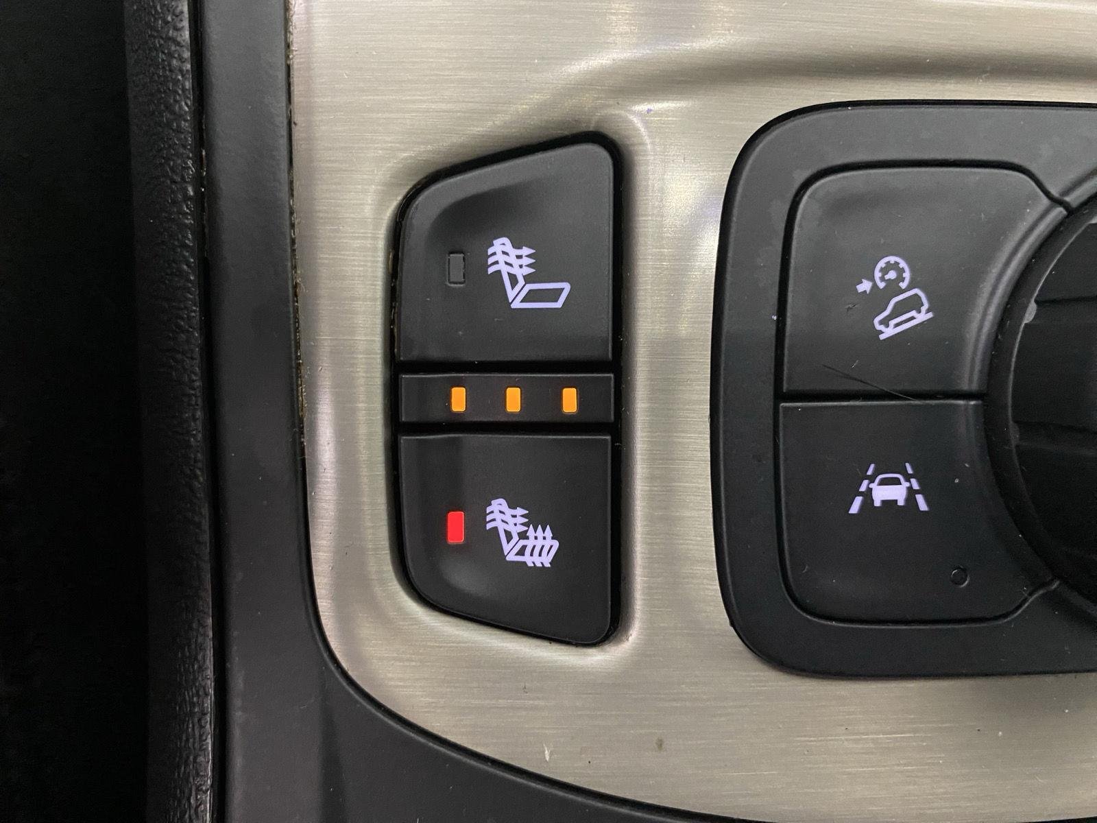 Used 2022 Marine Metallic GMC Denali image 22