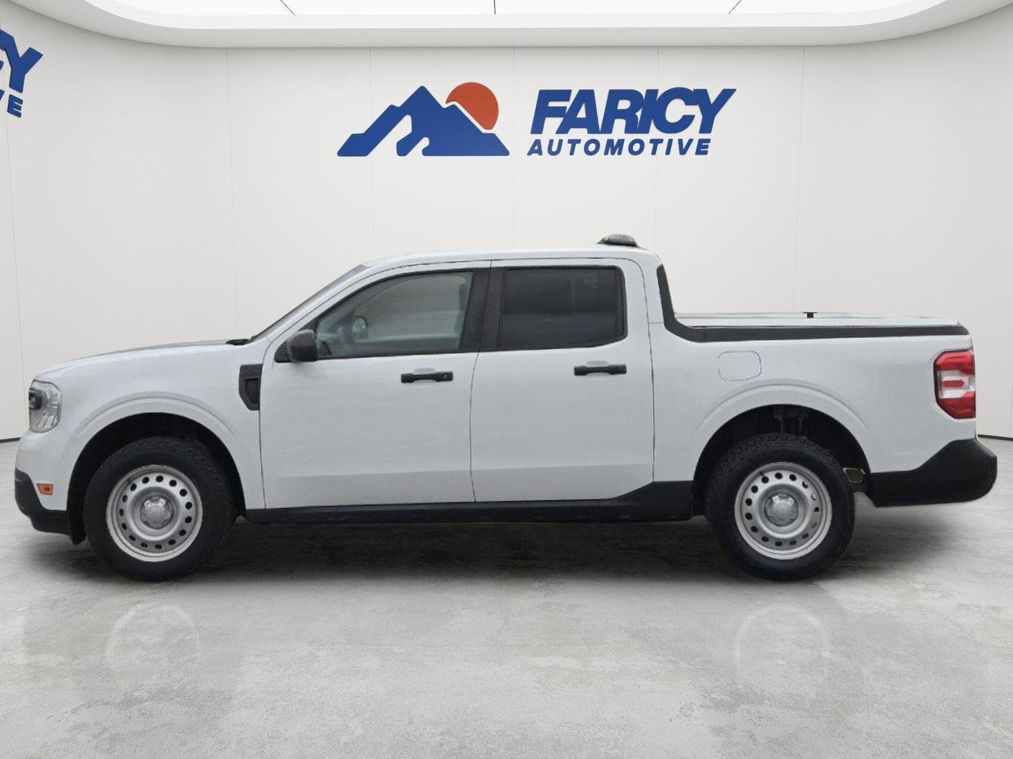 Used 2022 Oxford White Ford XL image 2