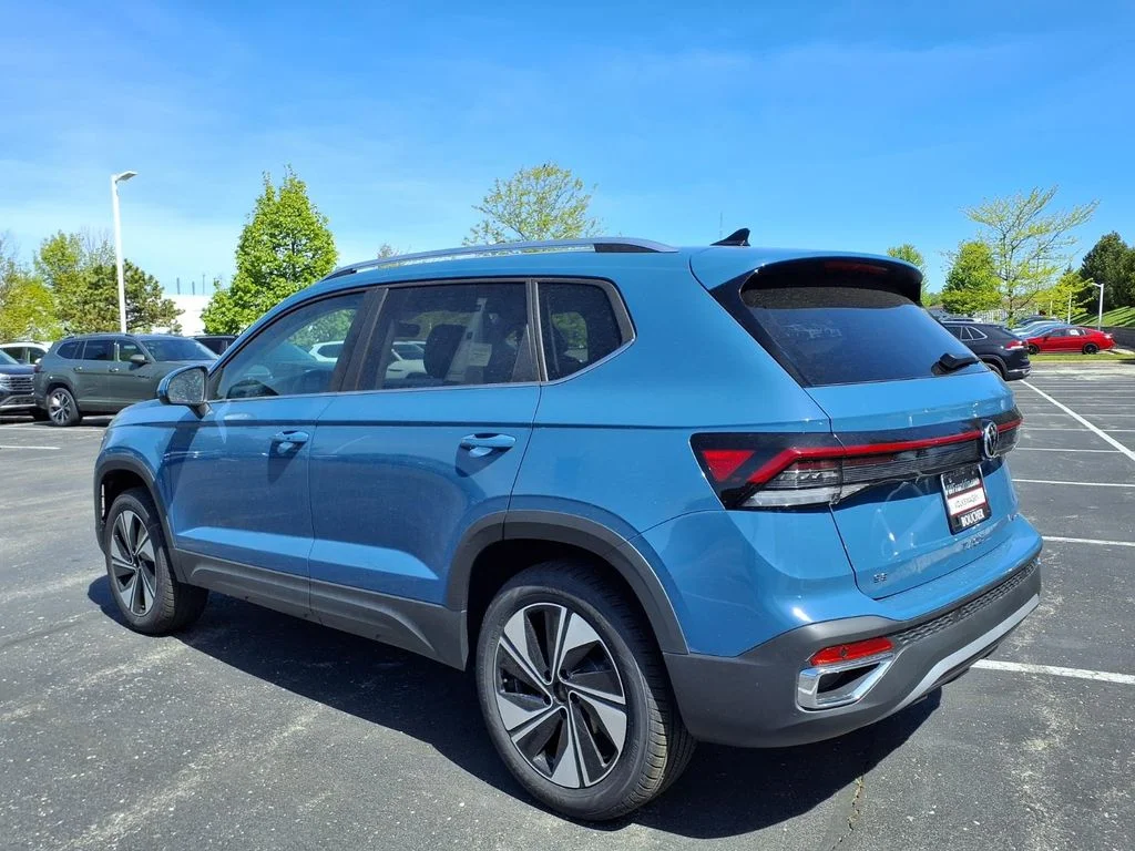 New 2026 Monterey Blue Pearl Volkswagen 1.5T SE image 4