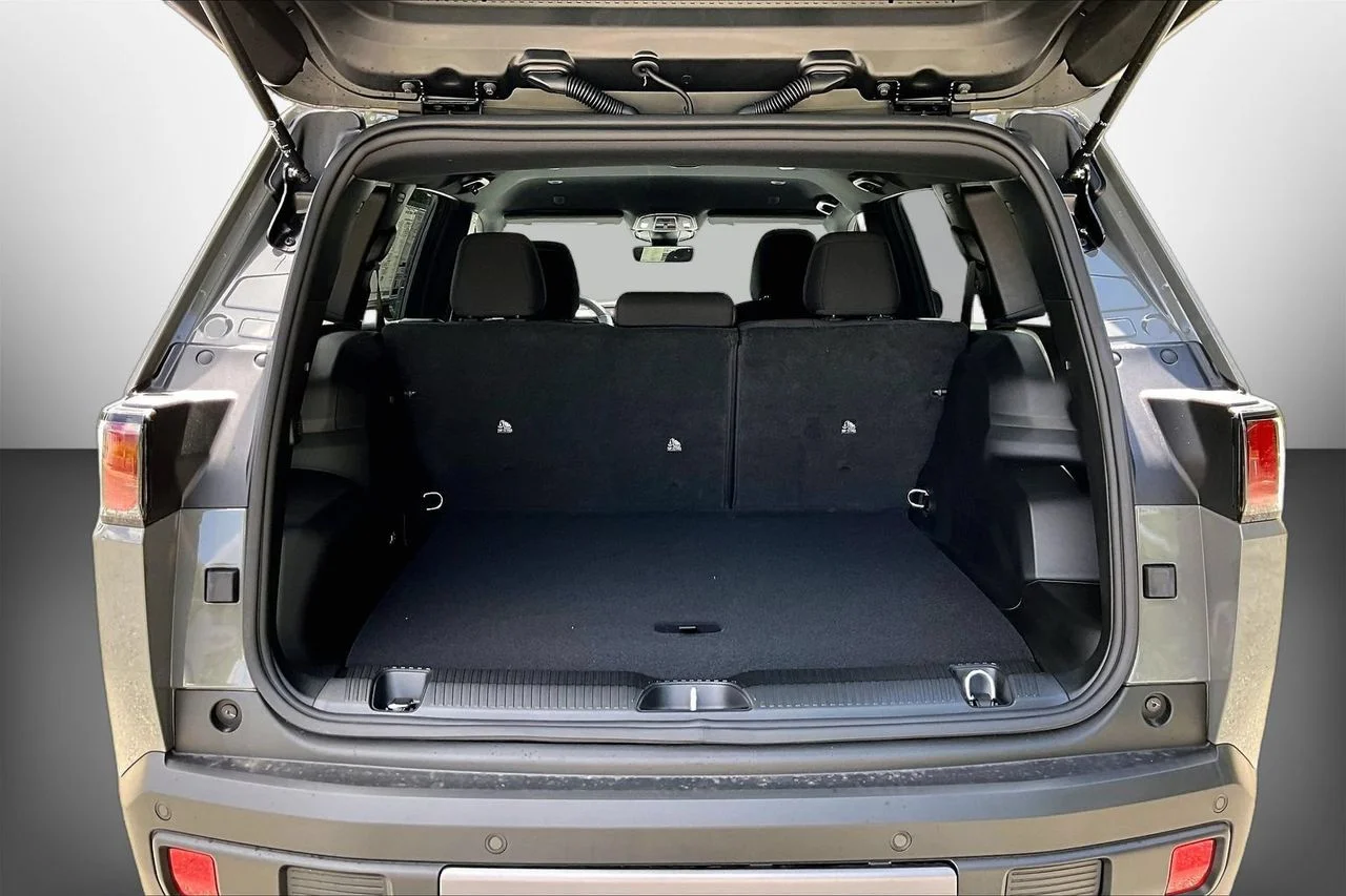New 2026 Sting-Gray Clearcoat Jeep Laredo image 20
