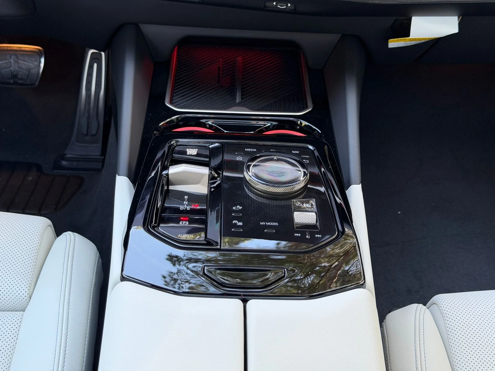 2026 BMW 5 Series 530i - Photo 22