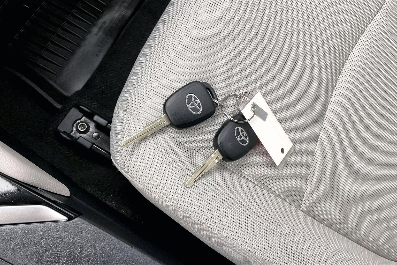 2024 Toyota Corolla Cross L photo 4