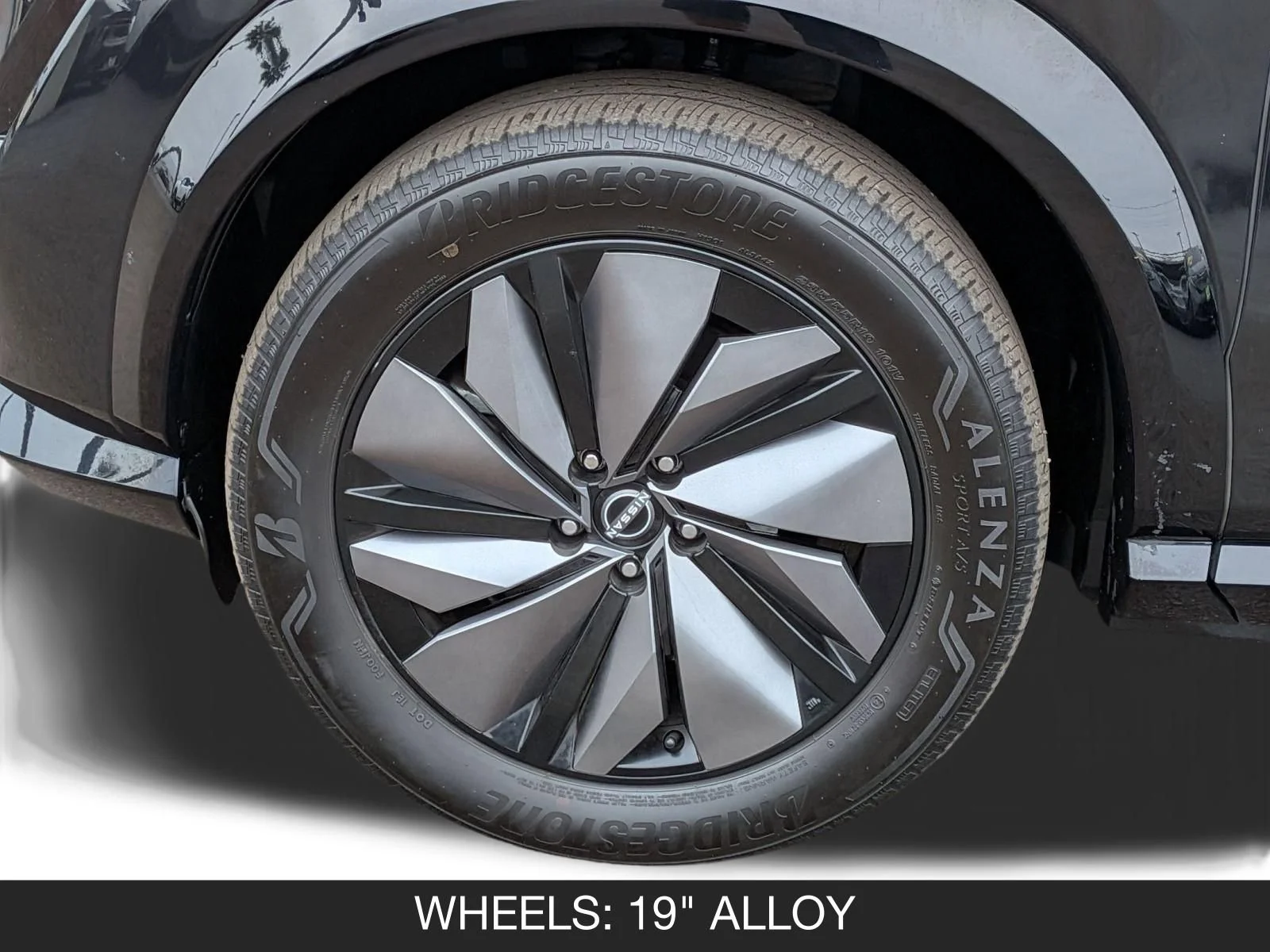 Used 2025 Black Diamond Pearl Nissan ENGAGE image 11