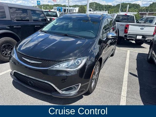 Used 2017 Black Chrysler Limited image 9