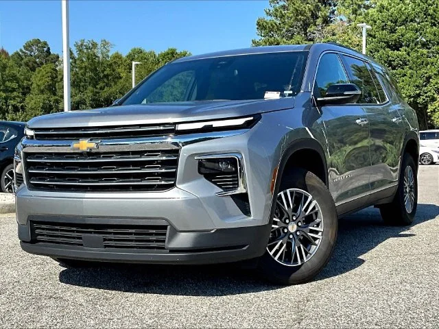 Used 2026 Gray Chevrolet LT image 3