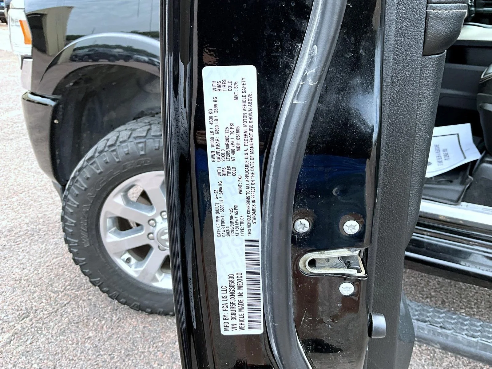 Used 2022 Black Ram Laramie image 25