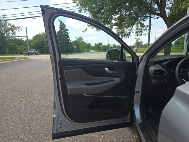 Used 2020 Shimmering Silver Pearl Hyundai SEL image 16
