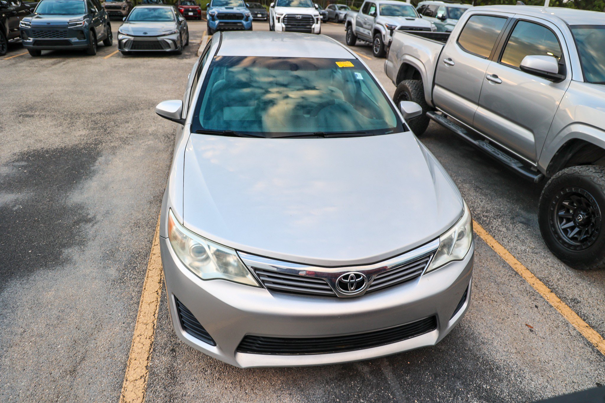 Used 2014 CLASSIC SILVER ME Toyota LE image 4