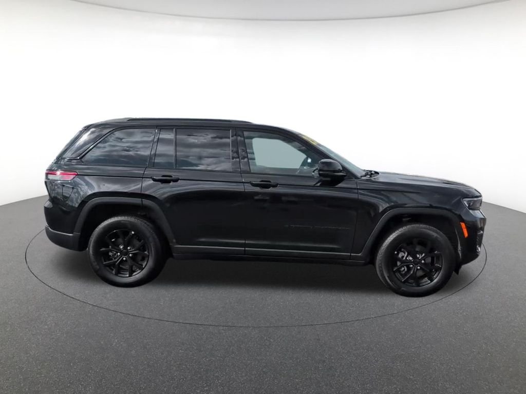 Certified Used 2025 Black Jeep Altitude image 7