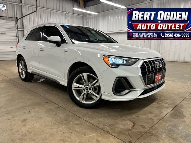 2022 Audi Q3 Premium