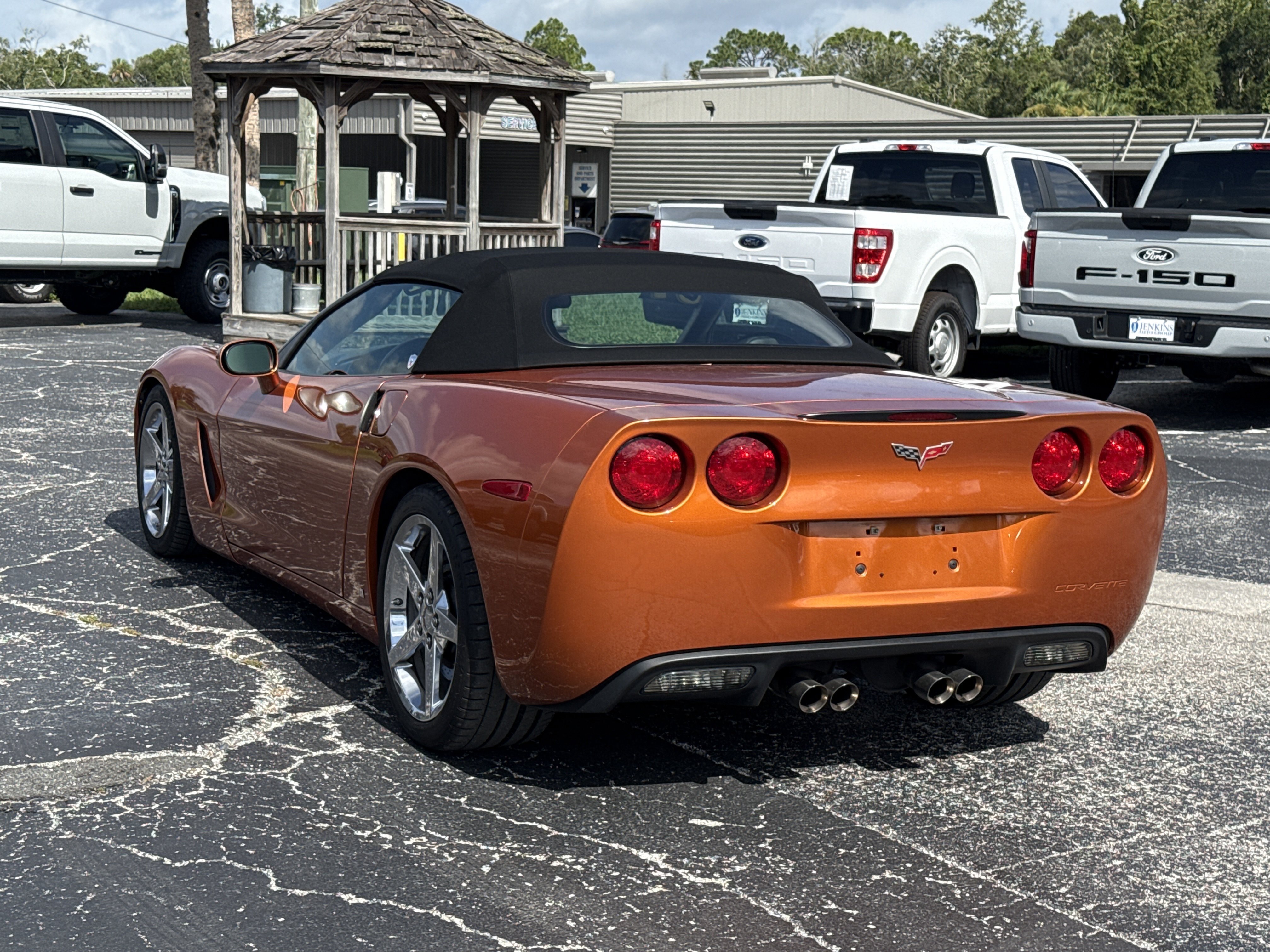 Used 2007 Atomic Orange Metallic Chevrolet Base image 10