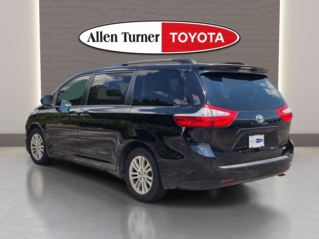 Used 2015 Black Toyota XLE image 11