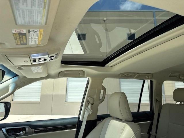 Used 2023 White Lexus 460 image 12