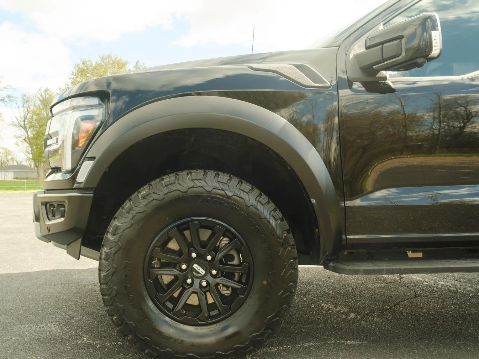 Certified Used 2025 Agate Black Metallic Ford Raptor image 6