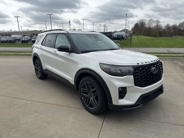 New 2026 Star White Metallic Tri-Coat Ford ST image 32