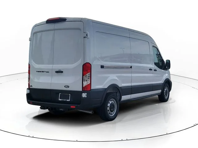 New 2026 Oxford White Ford Base image 5