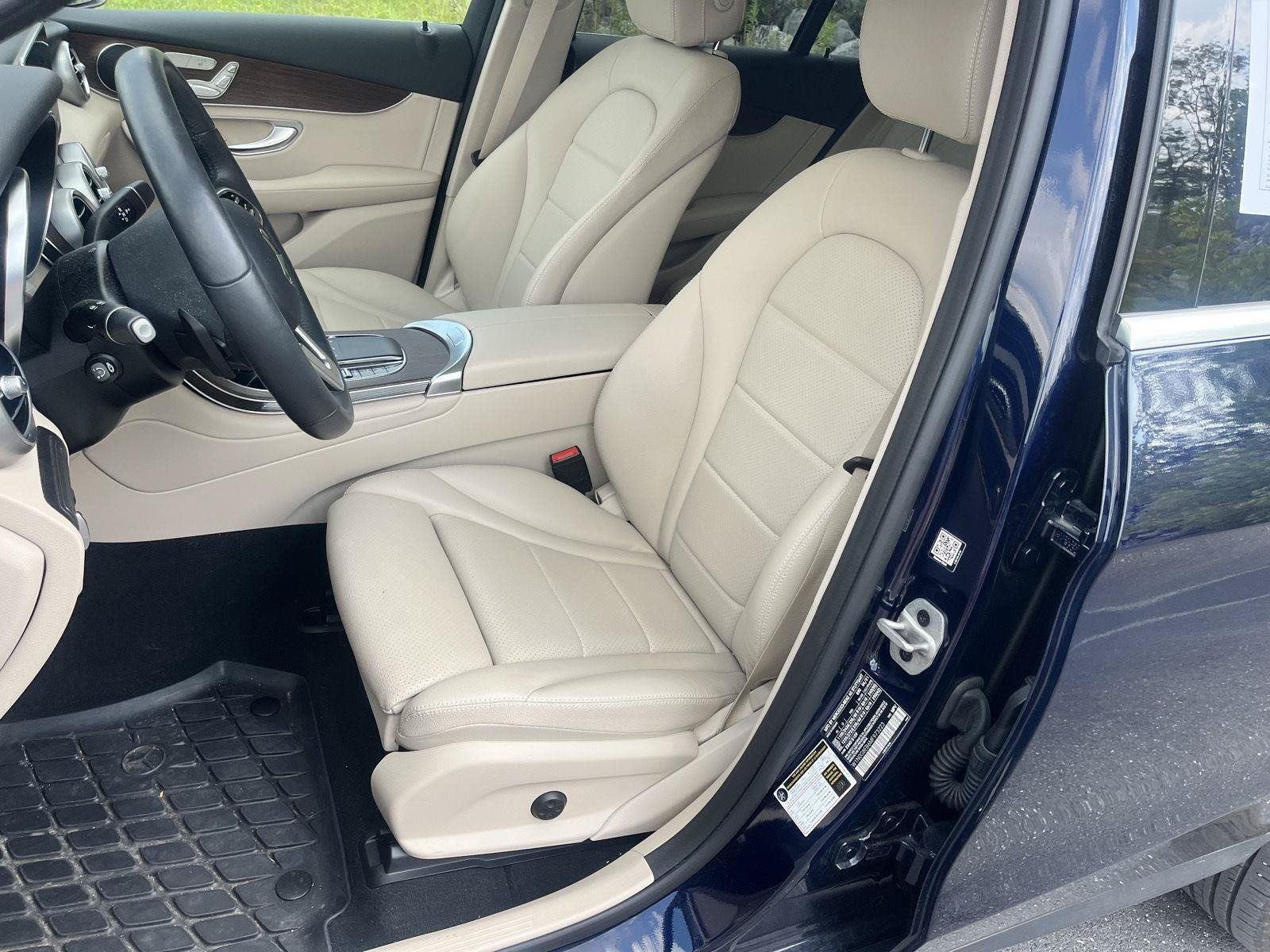 Used 2021 Lunar Blue Metallic Mercedes-Benz GLC 300 image 12