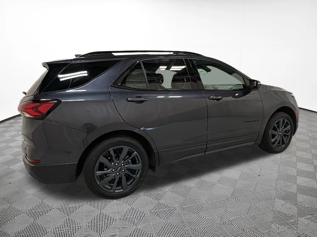 Used 2023 Gray Chevrolet RS image 9