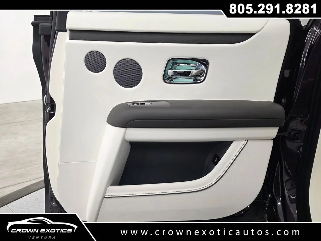 Used 2023 Purple Rolls-Royce Base image 30