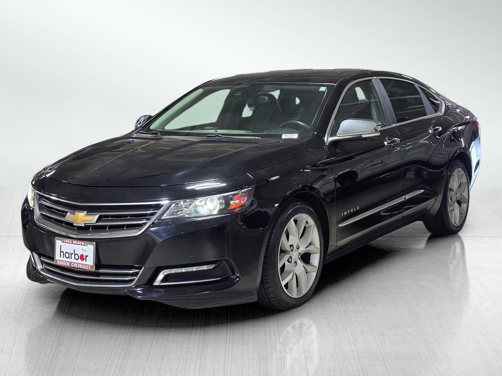 Used 2015 Black Chevrolet LTZ image 3