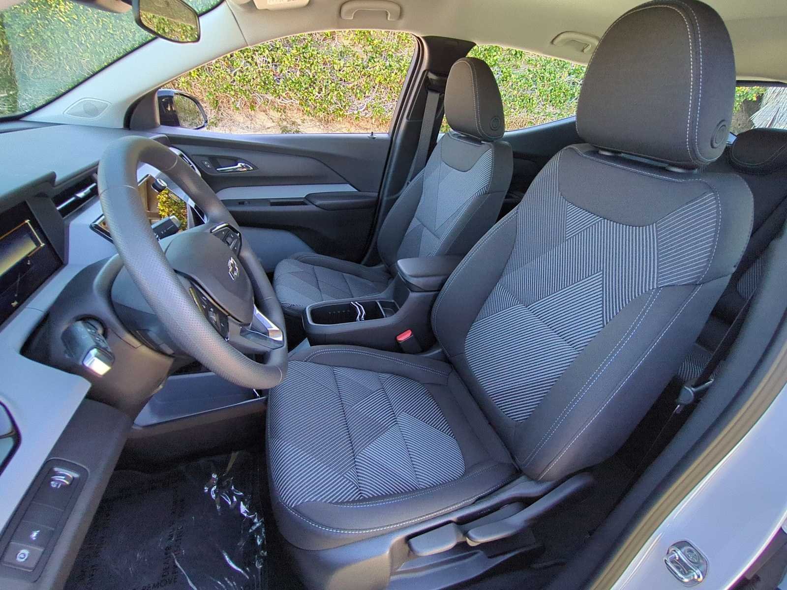 2027 Chevrolet Bolt LT - Photo 23