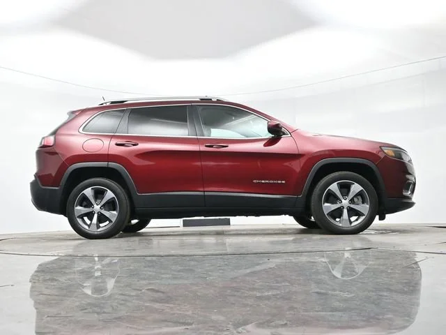 Used 2019 Velvet Red Pearlc Jeep Limited image 32