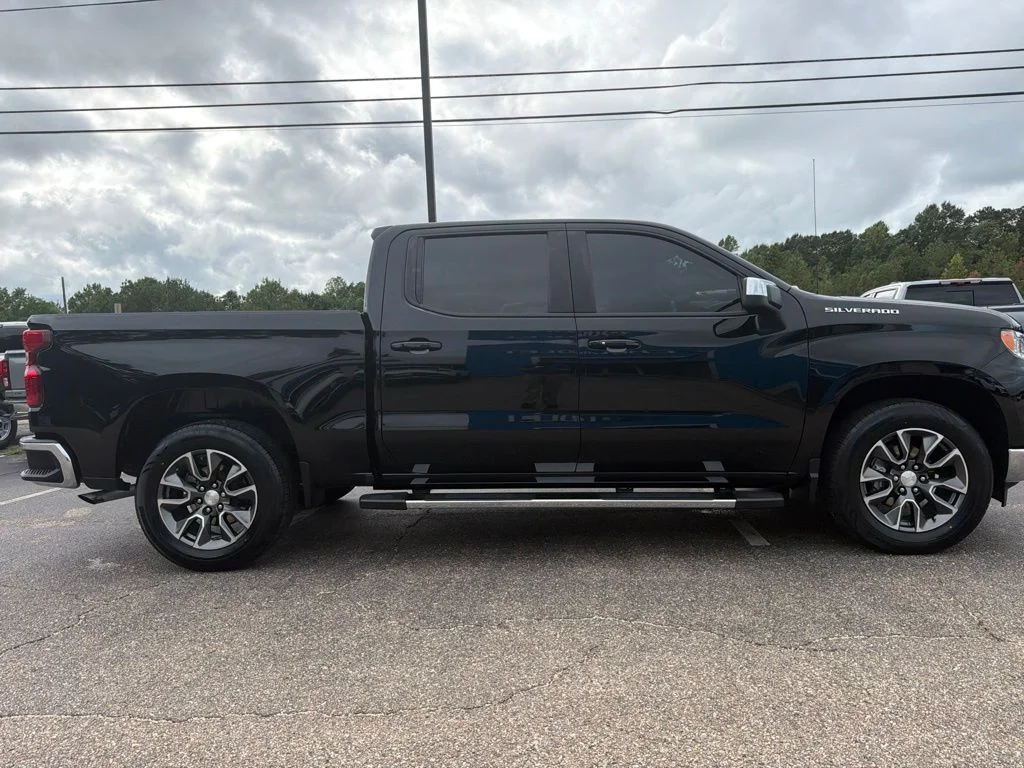 Used 2024 Black Chevrolet LT image 6