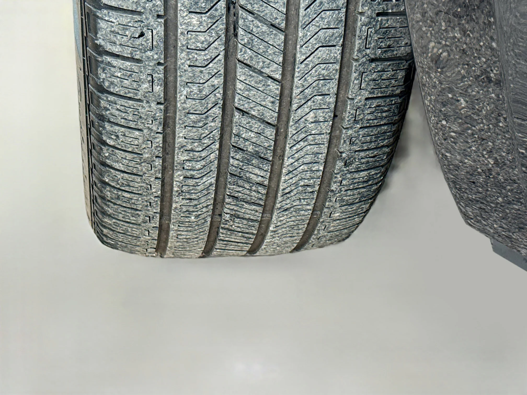 Used 2023 Carpathian Gray Premium Metallic Land Rover  image 43