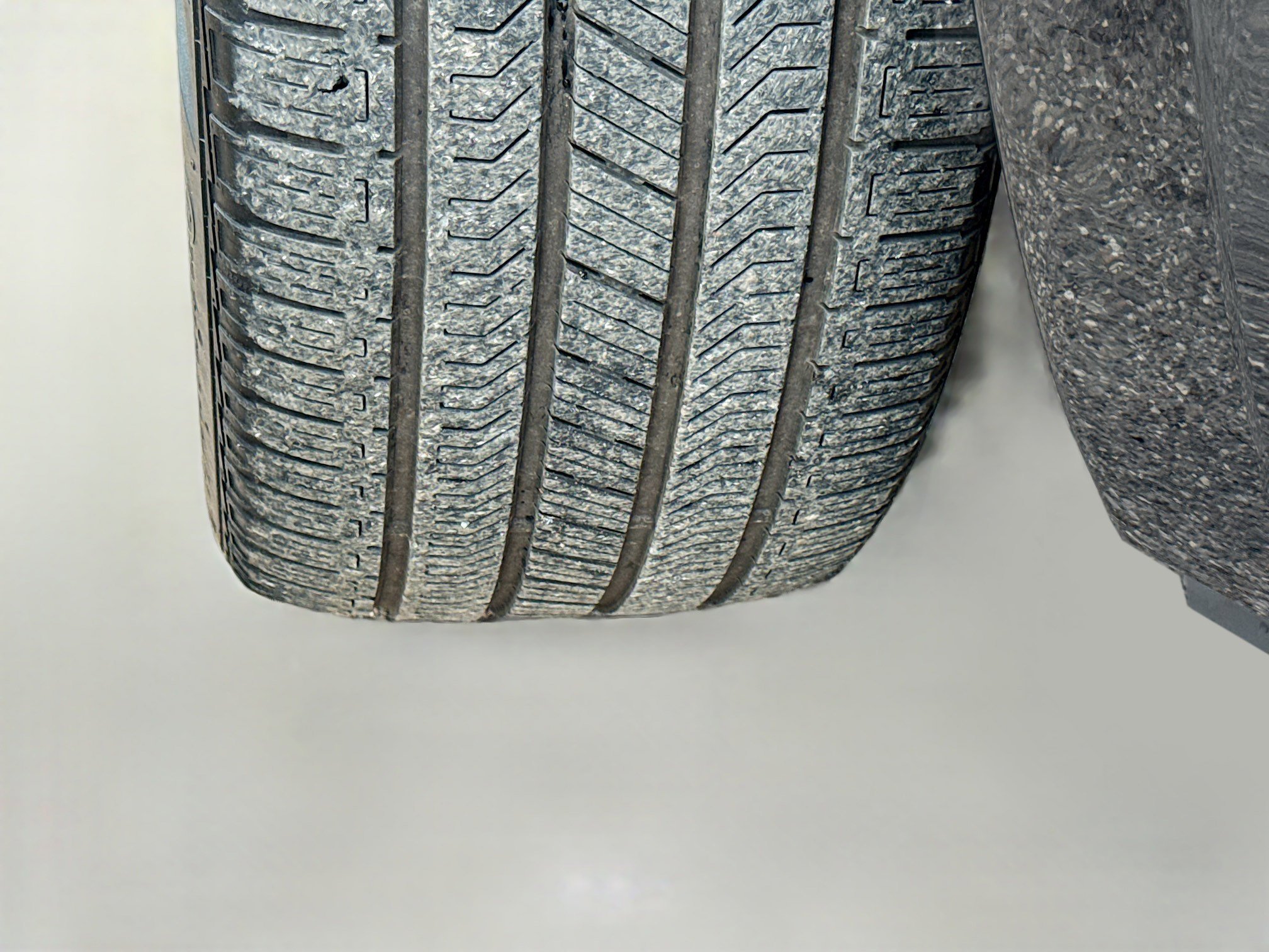 Used 2023 Carpathian Gray Premium Metallic Land Rover Carpathian Edition image 43