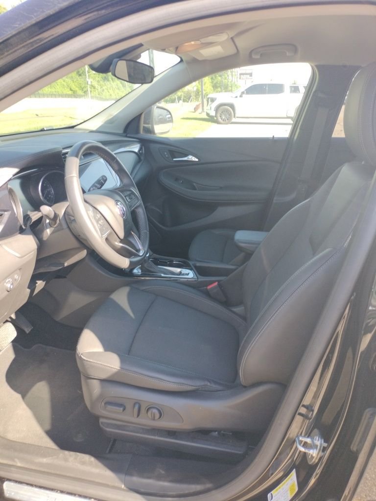 Used 2023 Ebony Twilight Metallic Buick Select image 6